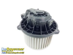 Gebruikte Chaufage Ventilatiemotor Hyundai i20 (GBB) 1.4i 16V Prijs € 29,99 Margeregeling aangeboden door Autodemontagebedrijf De Ooyevaar
