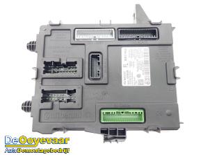 Gebruikte Bodycontrol Module Renault Megane IV Estate (RFBK) 1.5 Energy dCi 110 Prijs € 89,99 Margeregeling aangeboden door Autodemontagebedrijf De Ooyevaar