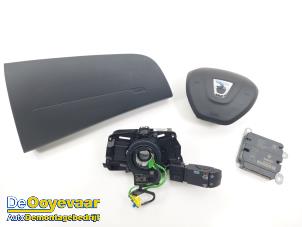 Gebruikte Airbag Set + Module Dacia Sandero II 0.9 TCE 12V Prijs € 499,99 Margeregeling aangeboden door Autodemontagebedrijf De Ooyevaar