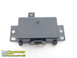 Gebruikte Verlichtings Module Peugeot 208 II (UB/UH/UP) 1.2 Vti 12V PureTech 100 Prijs € 29,99 Margeregeling aangeboden door Autodemontagebedrijf De Ooyevaar