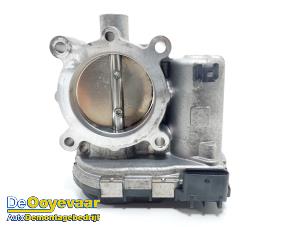 Gebruikte Gasklephuis Mercedes A (W176) 1.6 A-200 16V Prijs € 15,00 Margeregeling aangeboden door Autodemontagebedrijf De Ooyevaar