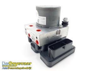 Gebruikte ABS Pomp Opel Combo Cargo 1.5 CDTI 100 Prijs € 75,00 Margeregeling aangeboden door Autodemontagebedrijf De Ooyevaar