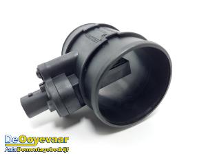 Gebruikte Luchtmassameter Opel Corsa E 1.3 CDTi 16V ecoFLEX Prijs € 9,99 Margeregeling aangeboden door Autodemontagebedrijf De Ooyevaar