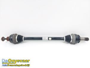 Gebruikte Steekas links-achter Porsche Macan (95B) 3.0 S Diesel V6 24V Prijs € 135,00 Margeregeling aangeboden door Autodemontagebedrijf De Ooyevaar