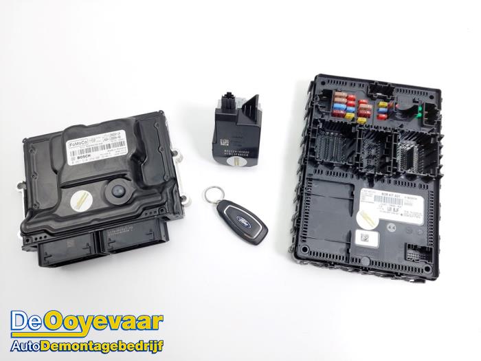 Gebruikte Kontaktslot + computer Ford Fiesta 7 1.0 EcoBoost Active 12V Hybrid 125 Prijs € 269,99 Margeregeling aangeboden door Autodemontagebedrijf De Ooyevaar