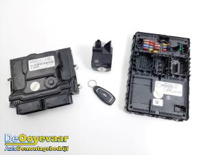 Gebruikte Contactslot + computer Ford Fiesta 7 1.0 EcoBoost Active 12V Hybrid 125 Prijs € 269,99 Margeregeling aangeboden door Autodemontagebedrijf De Ooyevaar