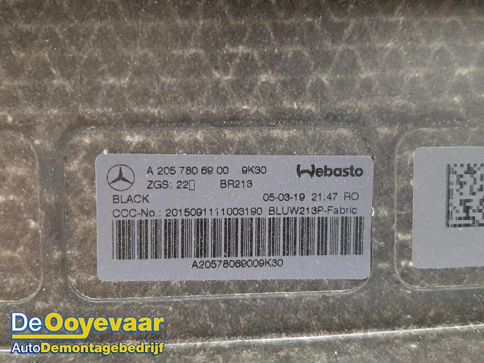 Schuifdak van een Mercedes-Benz E Estate (S213) E-220d 2.0 Turbo 16V 2019