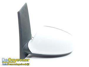 Gebruikte Spiegel Buiten links Opel Astra J Sports Tourer (PD8/PE8/PF8) 1.6 CDTI 16V Prijs € 49,99 Margeregeling aangeboden door Autodemontagebedrijf De Ooyevaar