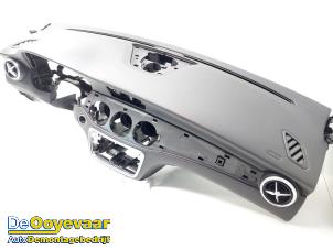 Gebruikte Airbag set + dashboard Mercedes GLA (156.9) 1.6 180 16V Prijs € 699,99 Margeregeling aangeboden door Autodemontagebedrijf De Ooyevaar