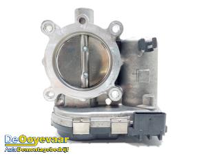 Gebruikte Gasklephuis Mercedes GLA (156.9) 1.6 180 16V Prijs € 15,00 Margeregeling aangeboden door Autodemontagebedrijf De Ooyevaar