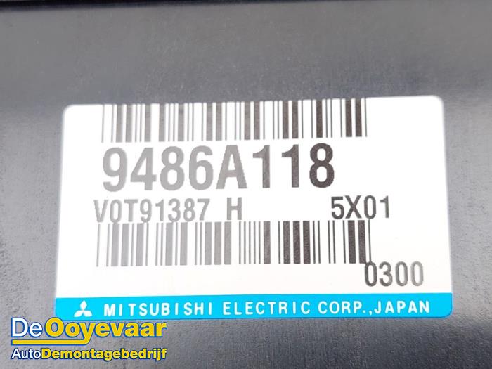 Computer hybride accu van een Mitsubishi Outlander (GF/GG) 2.0 16V PHEV 4x4 2015