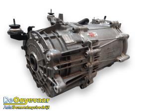 Gebruikte Elektromotor elektrische auto Porsche Taycan (Y1A) 4S Prijs € 6.749,99 Margeregeling aangeboden door Autodemontagebedrijf De Ooyevaar