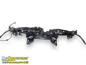 Gebruikte Subframe Mini Countryman (F60) 1.5 TwinPower Turbo 12V Cooper SE ALL4 Prijs € 175,00 Margeregeling aangeboden door Autodemontagebedrijf De Ooyevaar