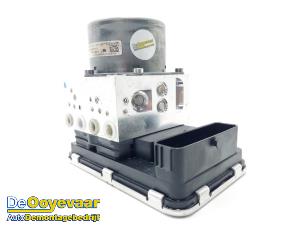 Gebruikte ABS Pomp Mini Countryman (F60) 1.5 TwinPower Turbo 12V Cooper SE ALL4 Prijs € 475,00 Margeregeling aangeboden door Autodemontagebedrijf De Ooyevaar