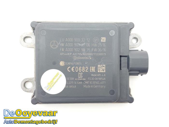 Gebruikte Radar sensor Mercedes E Estate AMG (S213) 4.0 E-63 S AMG V8 Turbo 4-Matic+ Prijs € 129,99 Margeregeling aangeboden door Autodemontagebedrijf De Ooyevaar