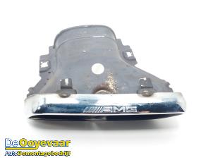 Gebruikte Uitlaat Einddemper Mercedes E Estate AMG (S213) 4.0 E-63 S AMG V8 Turbo 4-Matic+ Prijs € 119,99 Margeregeling aangeboden door Autodemontagebedrijf De Ooyevaar