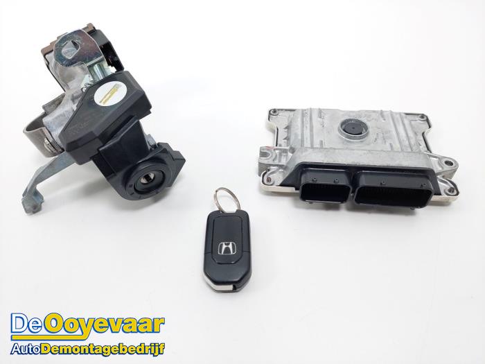 Gebruikte Kontaktslot + computer Honda Jazz (GK/GP) 1.3 -i-VTEC 16V Prijs € 199,99 Margeregeling aangeboden door Autodemontagebedrijf De Ooyevaar