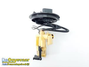 Gebruikte Tank element Pomp Mercedes C (W205) C-300 CDI 2.2 BlueTEC Hybrid, C-300 h 16V Prijs € 19,99 Margeregeling aangeboden door Autodemontagebedrijf De Ooyevaar