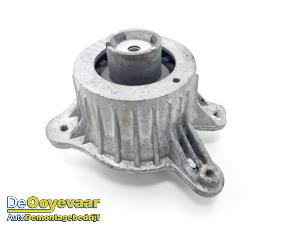 Gebruikte Motorrubber Mercedes C Estate (S205) C-200d 2.2 16V Prijs € 15,00 Margeregeling aangeboden door Autodemontagebedrijf De Ooyevaar