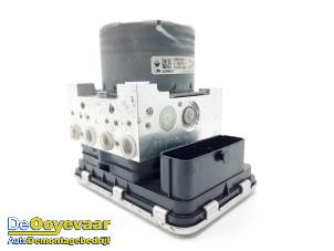 Gebruikte ABS Pomp Renault Scénic IV (RFAJ) 1.5 Energy dCi 110 Prijs € 199,99 Margeregeling aangeboden door Autodemontagebedrijf De Ooyevaar