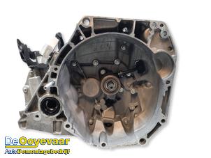 Gebruikte Versnellingsbak Nissan Micra (K14) 1.0 IG-T 100 Prijs € 299,99 Margeregeling aangeboden door Autodemontagebedrijf De Ooyevaar