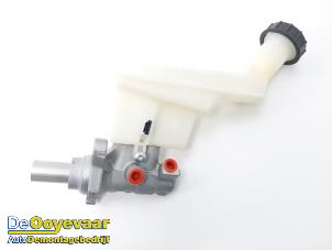 Gebruikte Hoofdremcilinder Nissan Micra (K14) 1.0 IG-T 100 Prijs € 19,99 Margeregeling aangeboden door Autodemontagebedrijf De Ooyevaar