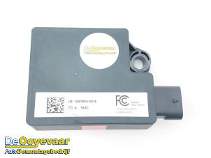 Gebruikte Bandenspanning module Tesla Model 3 Long Range AWD 75 kWh Prijs € 25,00 Margeregeling aangeboden door Autodemontagebedrijf De Ooyevaar