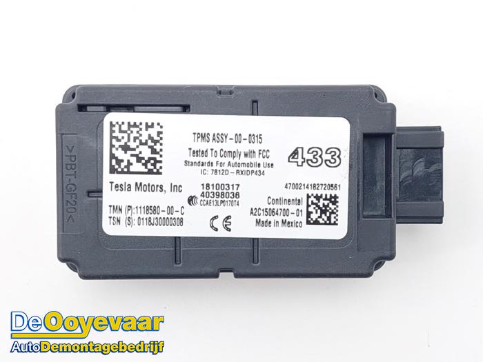 Gebruikte Bandenspanning module Tesla Model 3 Long Range AWD 75 kWh Prijs € 25,00 Margeregeling aangeboden door Autodemontagebedrijf De Ooyevaar