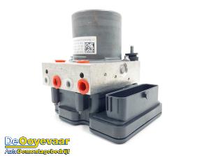 Gebruikte ABS Pomp Mercedes A (177.0) 1.3 A-200 Turbo 16V Prijs € 199,99 Margeregeling aangeboden door Autodemontagebedrijf De Ooyevaar