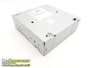 Gebruikte Radio module Tesla Model S 85 Prijs € 219,99 Margeregeling aangeboden door Autodemontagebedrijf De Ooyevaar