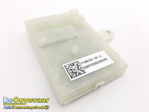 Gebruikte Module (diversen) Tesla Model S 85 Prijs € 189,99 Margeregeling aangeboden door Autodemontagebedrijf De Ooyevaar