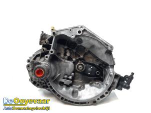 Gebruikte Versnellingsbak Citroen C4 Coupé (LA) 1.4 16V Prijs € 149,99 Margeregeling aangeboden door Autodemontagebedrijf De Ooyevaar