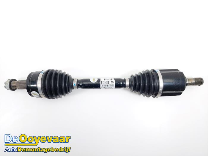 Gebruikte Steekas links-voor Jeep Compass II (MP) 1.3 4XE 240 16V 4x4 Prijs € 199,99 Margeregeling aangeboden door Autodemontagebedrijf De Ooyevaar