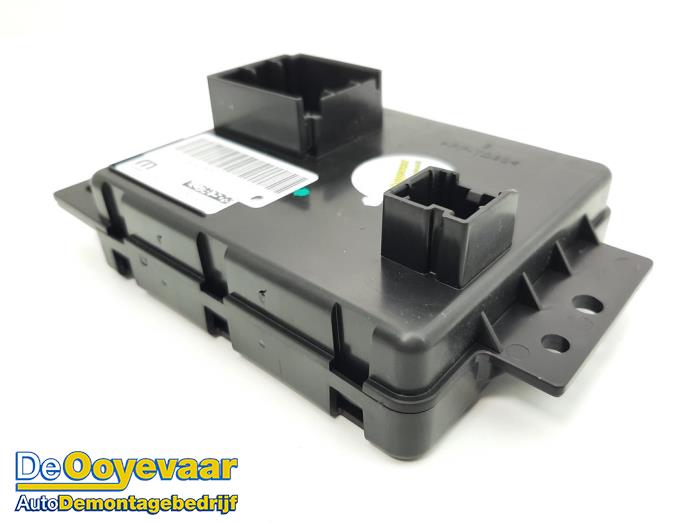 Computer Kachel van een Jeep Compass II (MP) 1.3 4XE 240 16V 4x4 2020