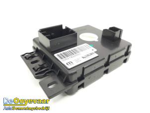 Gebruikte Computer Kachel Jeep Compass II (MP) 1.3 4XE 240 16V 4x4 Prijs € 69,99 Margeregeling aangeboden door Autodemontagebedrijf De Ooyevaar