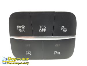 Gebruikte PDC Schakelaar Ford Puma 1.0 Ti-VCT EcoBoost 12V Prijs € 19,99 Margeregeling aangeboden door Autodemontagebedrijf De Ooyevaar