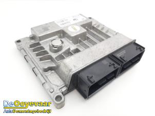 Gebruikte Computer Motormanagement Jeep Compass II (MP) 1.3 4XE 240 16V 4x4 Prijs € 399,99 Margeregeling aangeboden door Autodemontagebedrijf De Ooyevaar