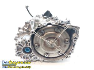 Gebruikte Automaatbak Volvo V60 I (FW/GW) 2.4 D5 20V Prijs € 699,99 Margeregeling aangeboden door Autodemontagebedrijf De Ooyevaar