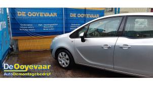 Gebruikte Deur 4Deurs links-voor Opel Meriva 1.4 Turbo 16V ecoFLEX Prijs € 224,99 Margeregeling aangeboden door Autodemontagebedrijf De Ooyevaar