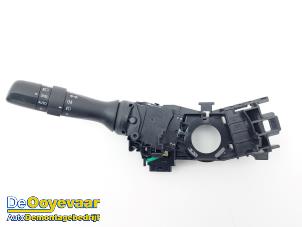 Gebruikte Pinker Schakelaar Subaru XV (GT/GX) 2.0 e-Boxer AWD 16V Prijs € 79,99 Margeregeling aangeboden door Autodemontagebedrijf De Ooyevaar