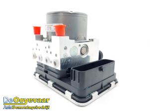 Gebruikte ABS Pomp Subaru XV (GT/GX) 2.0 e-Boxer AWD 16V Prijs € 189,99 Margeregeling aangeboden door Autodemontagebedrijf De Ooyevaar