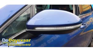 Gebruikte Spiegel Buiten links Volkswagen Golf VII (AUA) 1.0 TSI 12V BlueMotion Prijs € 149,99 Margeregeling aangeboden door Autodemontagebedrijf De Ooyevaar