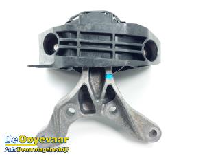 Gebruikte Motorsteun Opel Mokka 1.2 Turbo 12V Prijs € 15,00 Margeregeling aangeboden door Autodemontagebedrijf De Ooyevaar