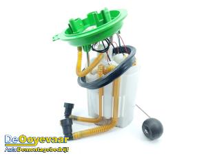 Gebruikte Brandstofpomp Elektrisch Volkswagen Golf VII (AUA) 2.0 R 4Motion 16V Prijs € 49,99 Margeregeling aangeboden door Autodemontagebedrijf De Ooyevaar