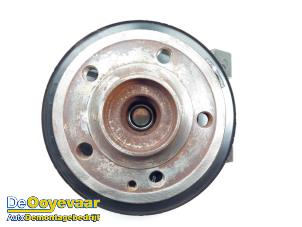 Gebruikte Fusee rechts-achter Mercedes eVito Tourer (447.7) 41 kWh Prijs € 59,99 Margeregeling aangeboden door Autodemontagebedrijf De Ooyevaar