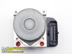 Gebruikte ABS Pomp Mazda 6 SportBreak (GJ/GH/GL) 2.0 SkyActiv-G 165 16V Prijs € 299,99 Margeregeling aangeboden door Autodemontagebedrijf De Ooyevaar