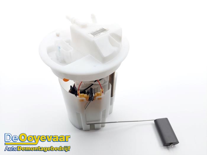 Gebruikte Tank element Pomp Ford Puma 1.0 Ti-VCT EcoBoost 12V Prijs € 29,99 Margeregeling aangeboden door Autodemontagebedrijf De Ooyevaar