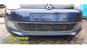 Gebruikte Voorbumper Volkswagen Polo V (6R) 1.2 TDI 12V BlueMotion Prijs € 249,99 Margeregeling aangeboden door Autodemontagebedrijf De Ooyevaar