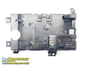 Gebruikte Draadloze oplader Mercedes GLC Coupé AMG (C253) 4.0 63 S AMG 4.0 V8 32V Turbo 4-Matic+ Prijs € 275,00 Margeregeling aangeboden door Autodemontagebedrijf De Ooyevaar