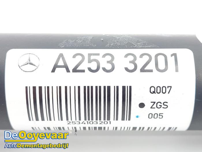 Tussenas voor 4x4 van een Mercedes-AMG GLC Coupé AMG (C253) 4.0 63 S AMG 4.0 V8 32V Turbo 4-Matic+ 2021
